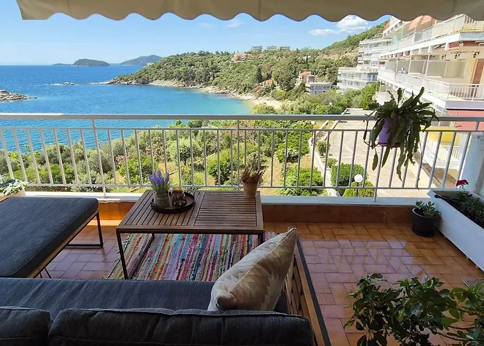 Daire Beach Apartment *