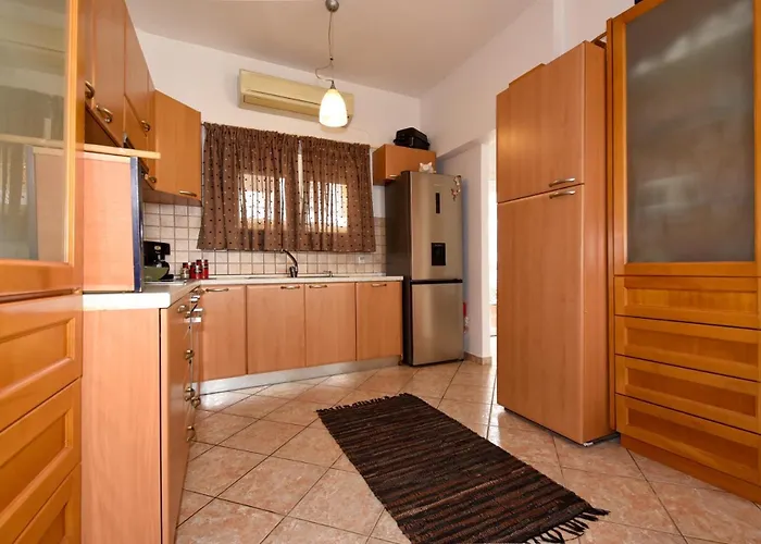 Daire Beach Apartment *