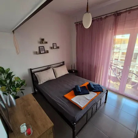 Apartament Beach Apartment PalaiónTsiflíkion