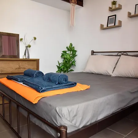 Apartament Beach Apartment PalaiónTsiflíkion