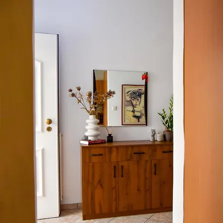 דירה Beach Apartment PalaiónTsiflíkion