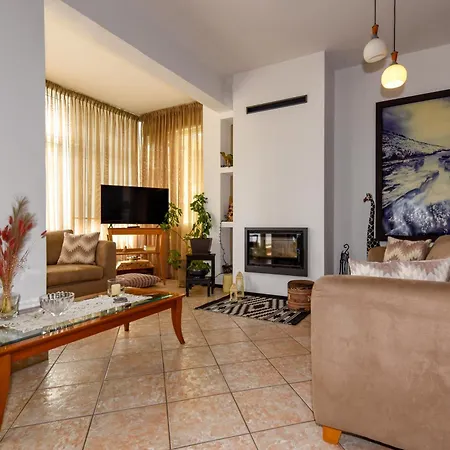 Beach Apartment *