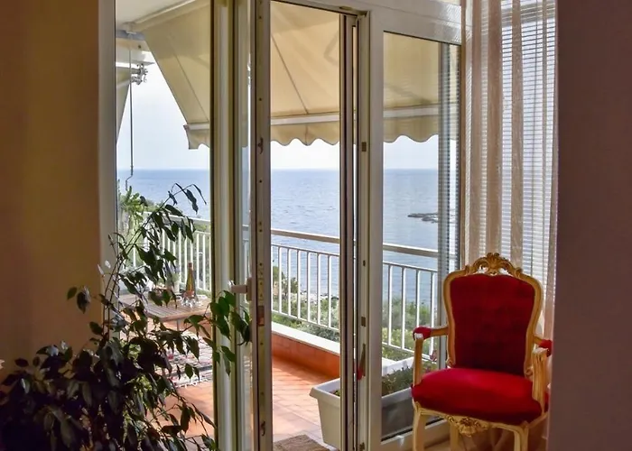 Beach Apartment * Palaiontsiflikion